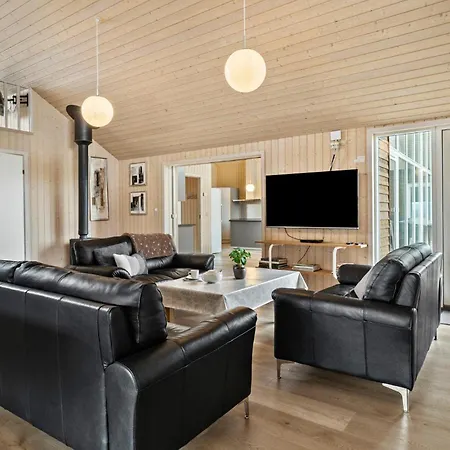 Holiday home Cozy In Harbore With Kitchen Langerhuse