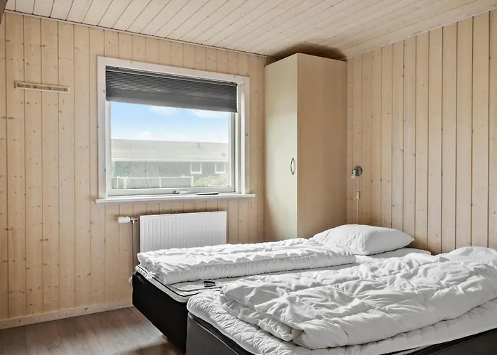 Cozy In Harboore With Kitchen *
